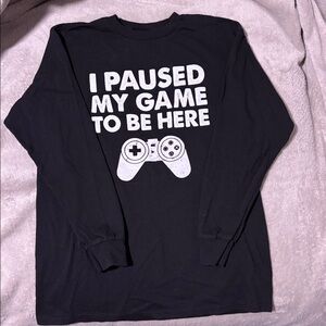 Graphic Kids Black Long Sleeve Tee…”I PAUSED MY GAME TO BE HERE”..
Sz Medium